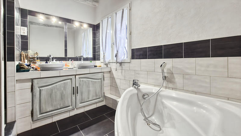 Maison - 140 m² - 7 pièces