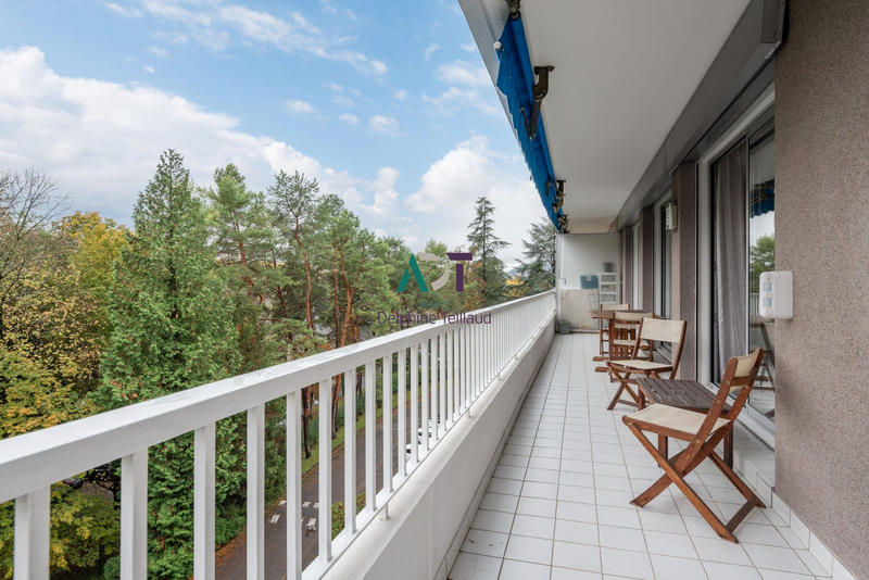 Appartement - 144 m² - 4 pièces