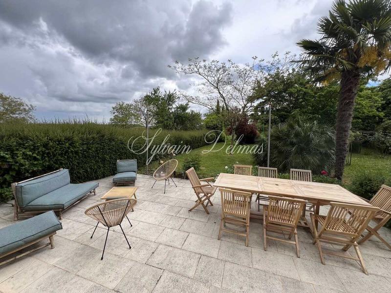 Manoir - 560 m² - 6 pièces