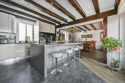 Villa - 350 m² - 9 pièces