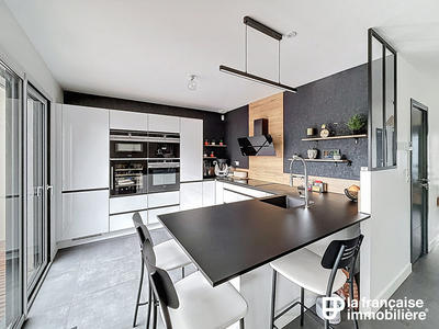 Maison - 113 m² - 6 pièces