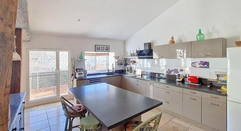 Maison en pierre - 174 m² - 4 pièces