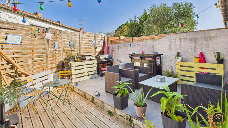 Maison ancienne - 286 m² - 10 pièces