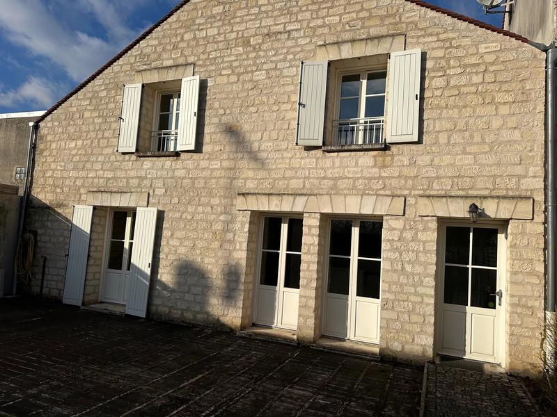 Appartement - 112 m² - 5 pièces