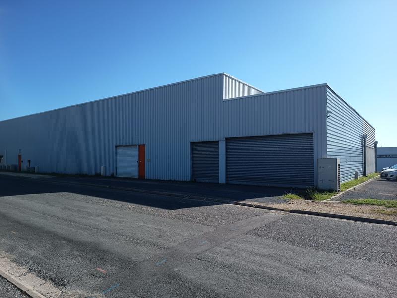 Local commercial - 1 198 m²