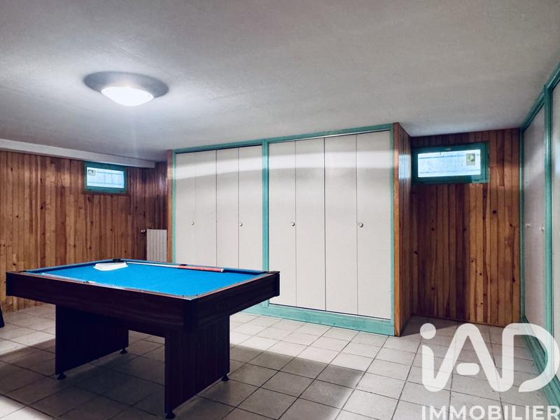 Maison - 200 m² - 7 pièces