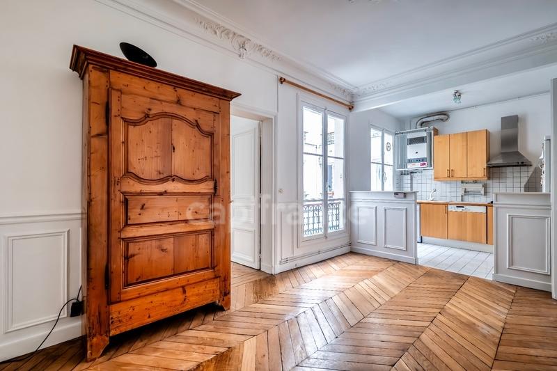 Appartement ancien - 77 m² - 4 pièces