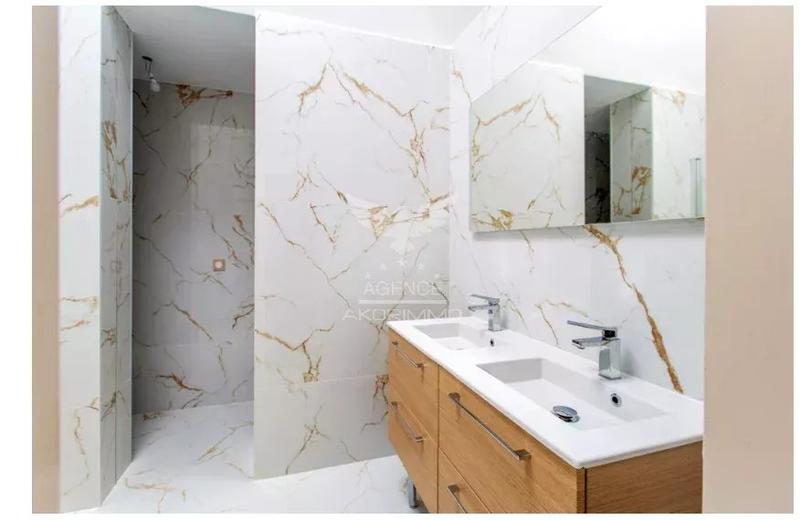 Appartement - 153 m² - 4 pièces