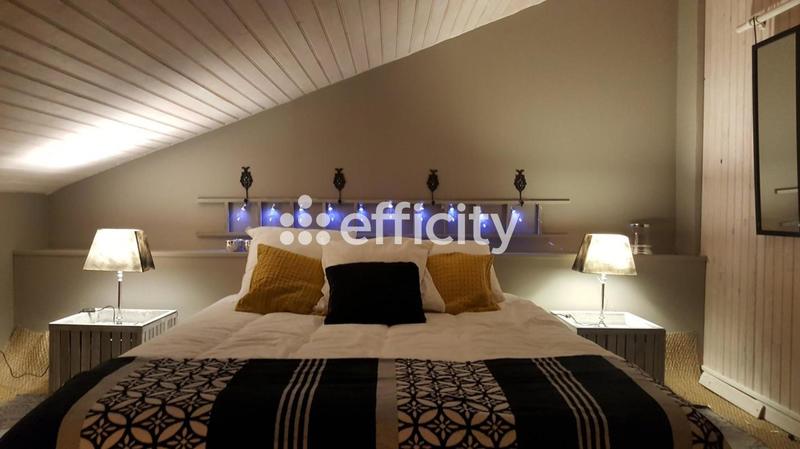 Maison - 250 m² - 8 pièces