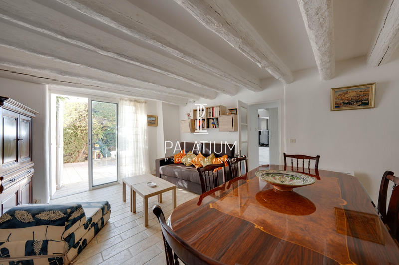 Maison - 284 m² - 12 pièces