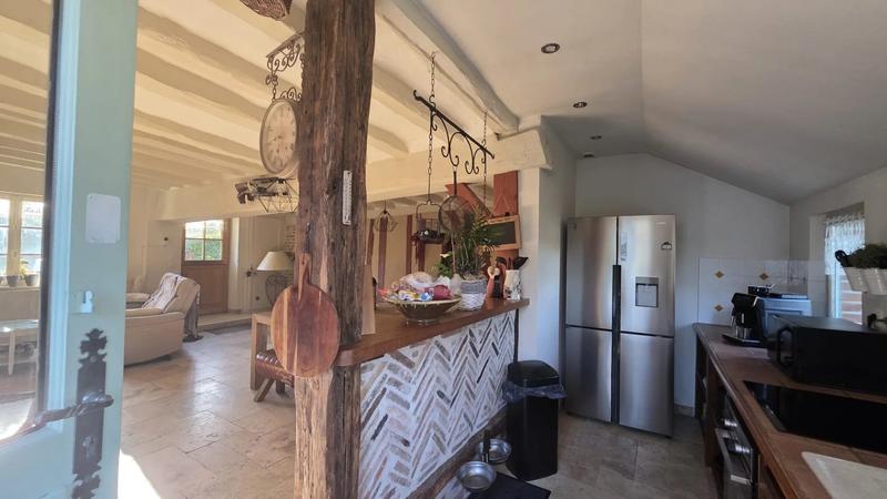 Maison - 205 m² - 6 pièces