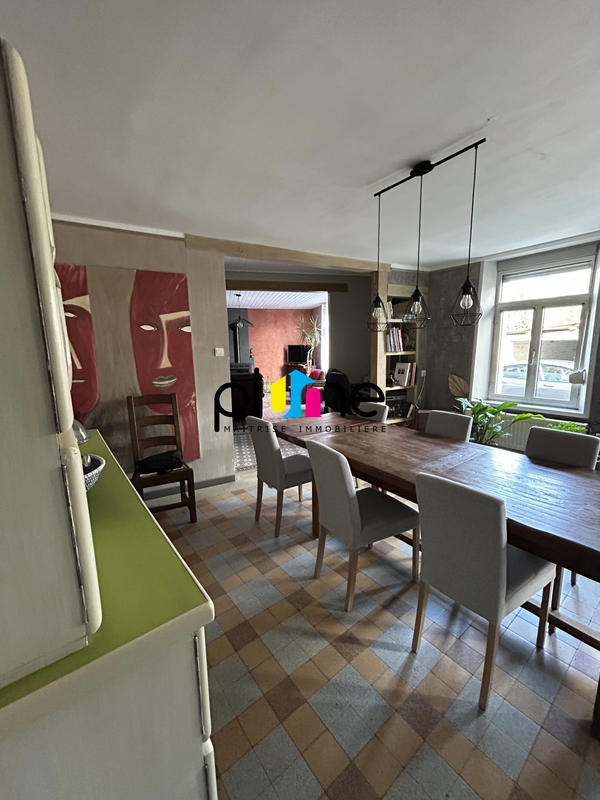 Maison - 169 m² - 7 pièces