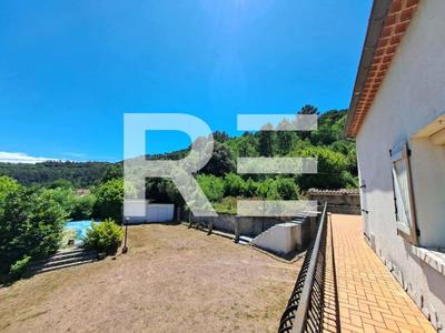 Villa - 208 m² - 9 pièces