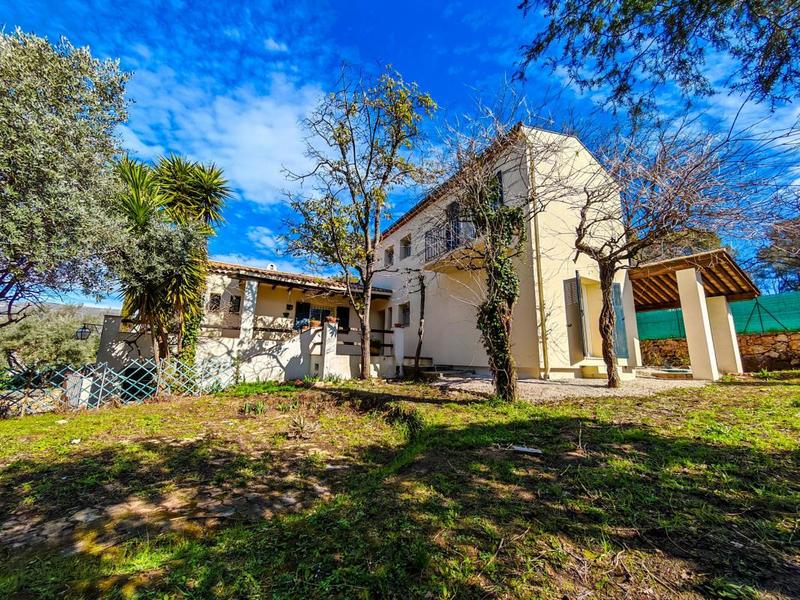 Maison - 143 m² - 5 pièces