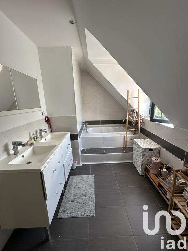 Maison - 113 m² - 7 pièces