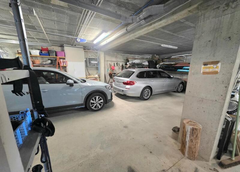 Maison - 285 m² - 9 pièces