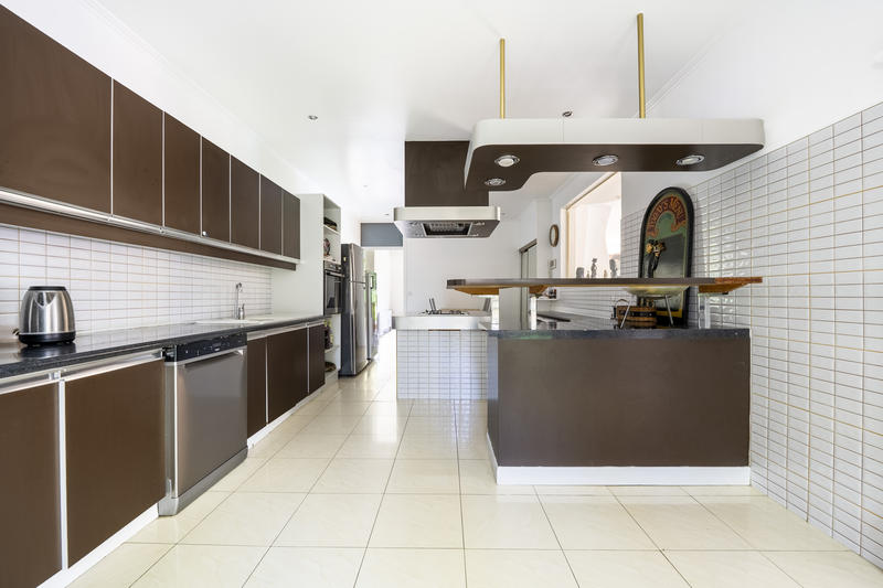 Maison - 753 m² - 15 pièces