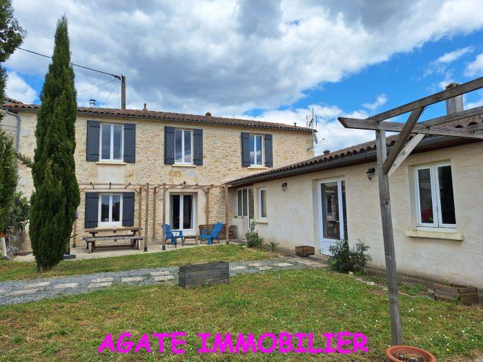 Maison en pierre - 174 m² - 7 pièces
