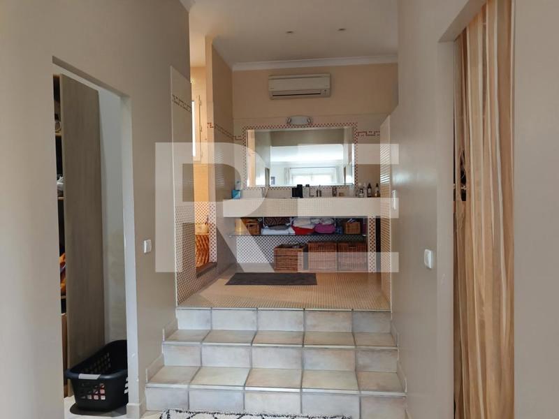 Maison - 198 m² - 5 pièces