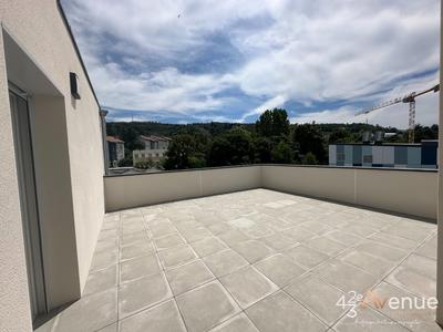 Appartement - 80 m² - 3 pièces