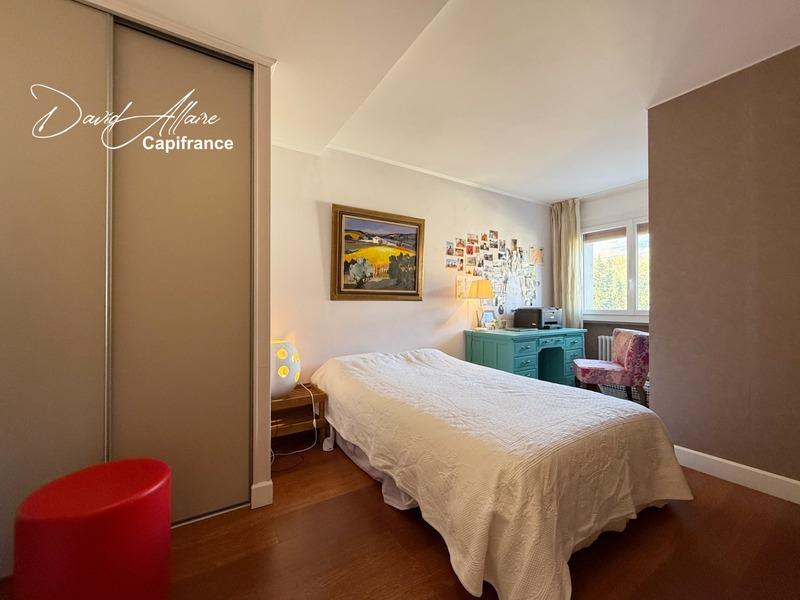 Appartement - 81 m² - 3 pièces