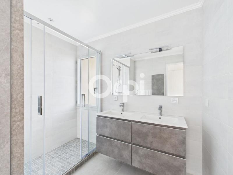 Appartement - 98 m² - 4 pièces