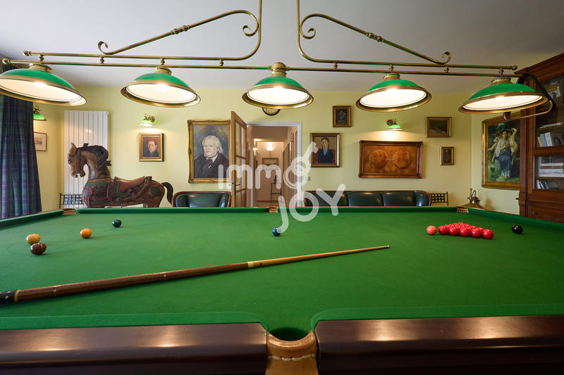 Villa - 320 m² - 8 pièces