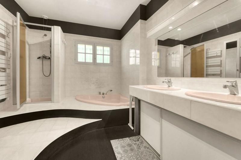 Maison - 144 m² - 5 pièces