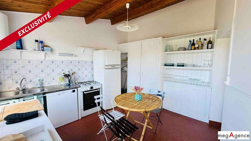 Maison traditionnelle - 140 m² - 9 pièces