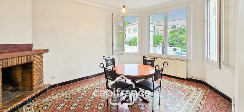 Maison - 95 m² - 5 pièces