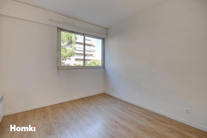Appartement - 99 m² - 4 pièces