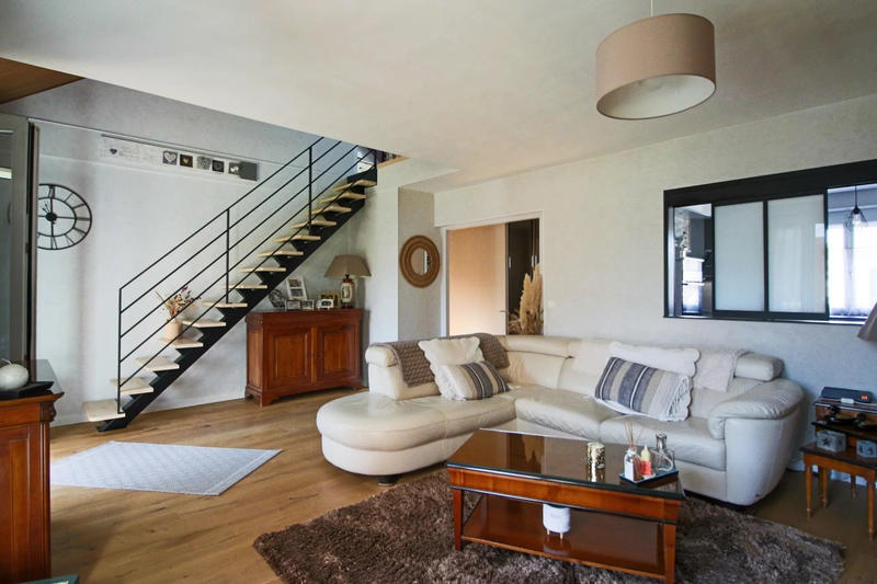 Maison traditionnelle - 138 m² - 6 pièces