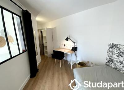 Chambre - 12 m² - 1 pièce