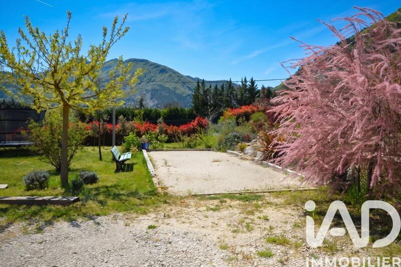 Maison - 136 m² - 4 pièces