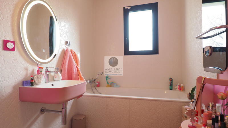 Maison - 166 m² - 6 pièces