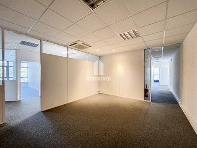 Bureau - 203 m² - 7 pièces