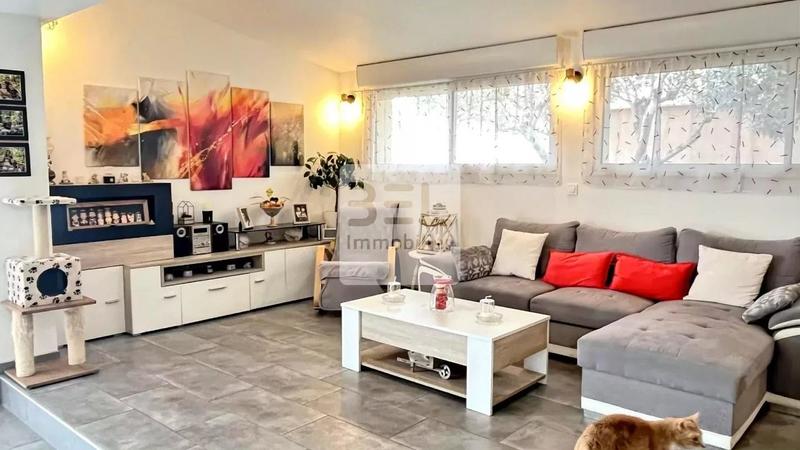 Maison - 171 m² - 6 pièces