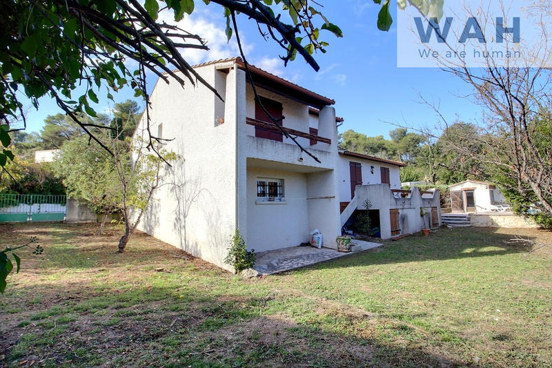 Maison - 99 m² - 4 pièces