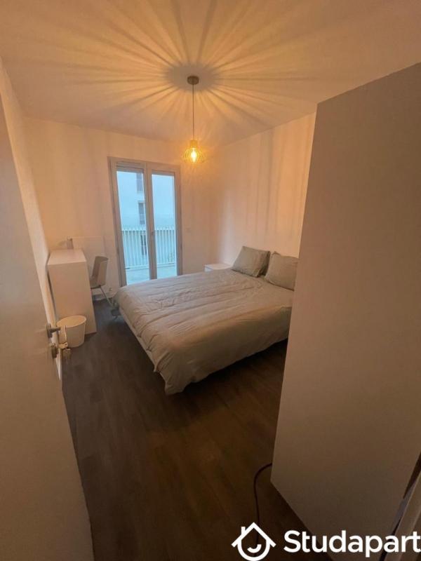 Chambre - 11 m² - 1 pièce