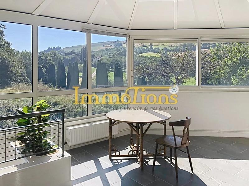 Maison - 205 m² - 7 pièces