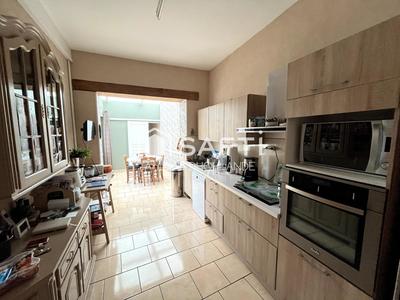 Maison - 190 m² - 7 pièces