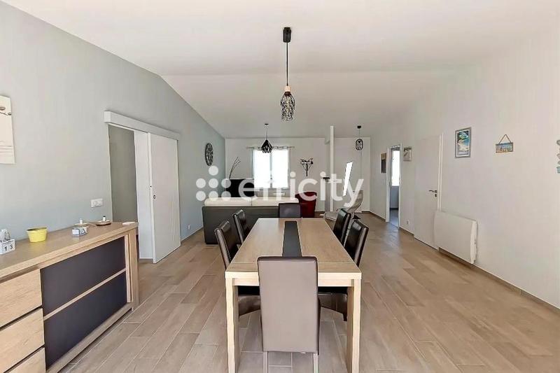 Maison - 102 m² - 5 pièces