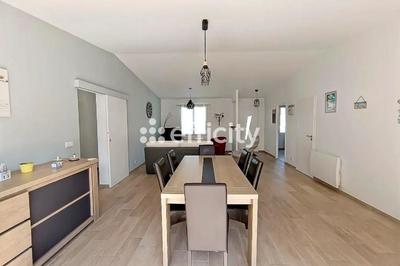 Maison - 102 m² - 5 pièces