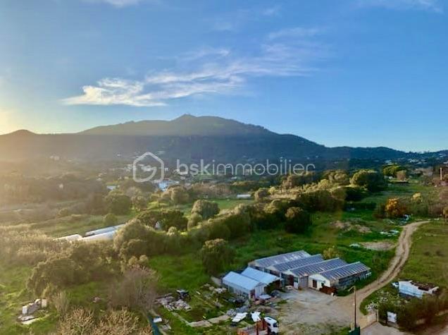 Appartement - 96 m² - 4 pièces