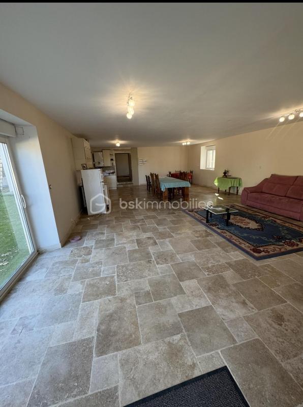 Demeure - 248 m² - 8 pièces