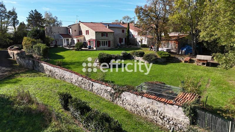 Maison - 282 m² - 10 pièces