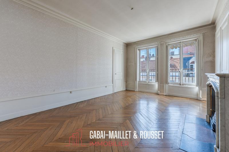 Appartement - 115 m² - 4 pièces