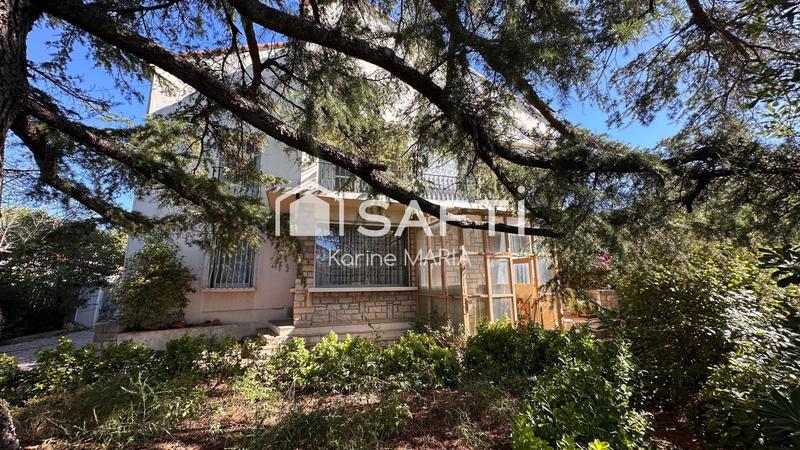 Maison - 222 m² - 5 pièces