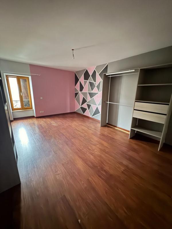 Appartement - 175 m² - 4 pièces