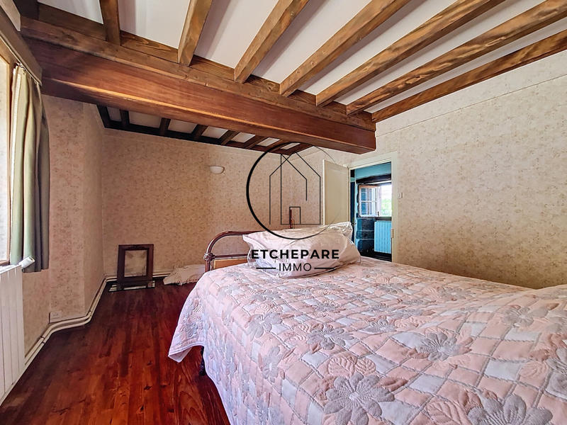 Maison - 276 m² - 12 pièces